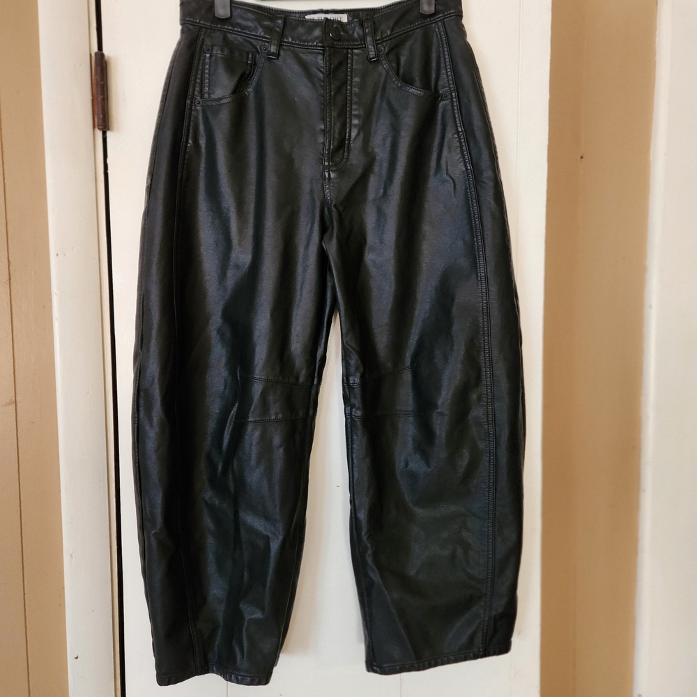 WE THE FREE GOOD LUCK VEGAN LEATHER MID-RISE BARREL JEANS - SIZE 27- COLOR BLACK - Picture 9 of 12